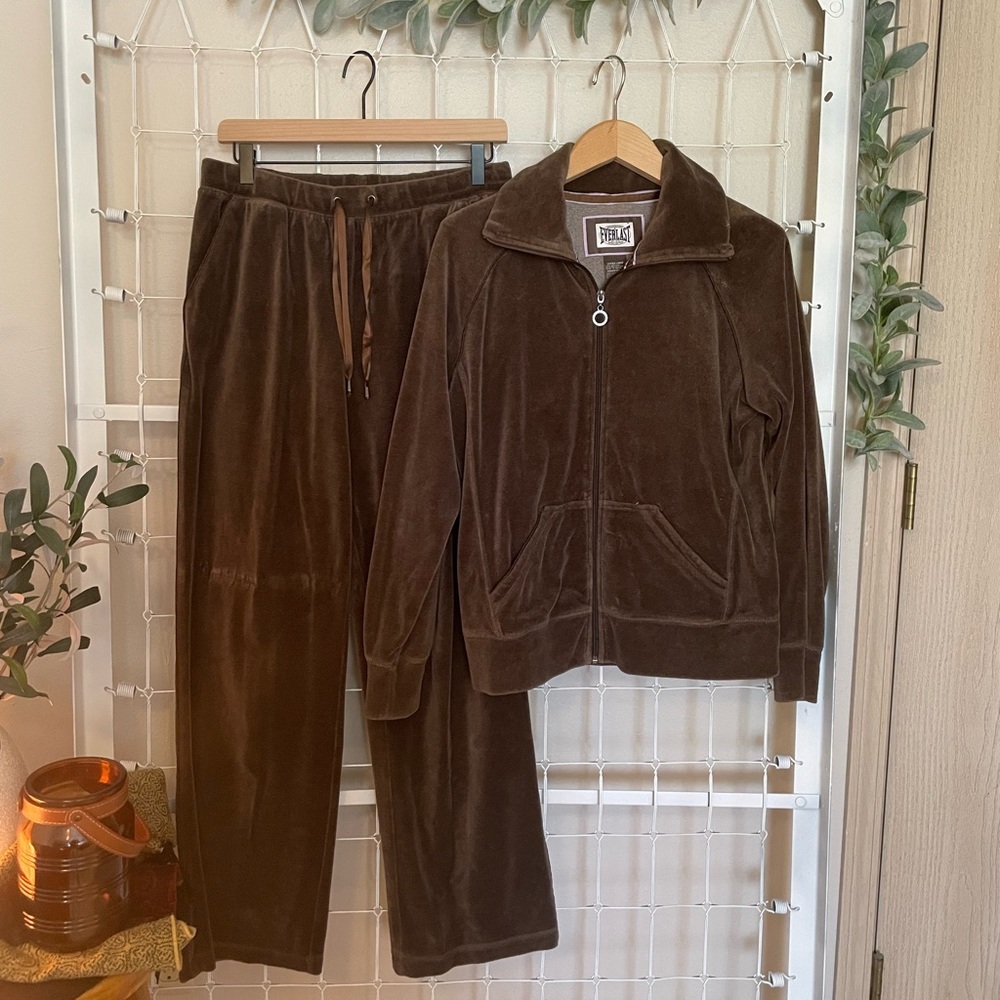 Vintage Velour tracksuit (Everlast brand - Brown): Matching set